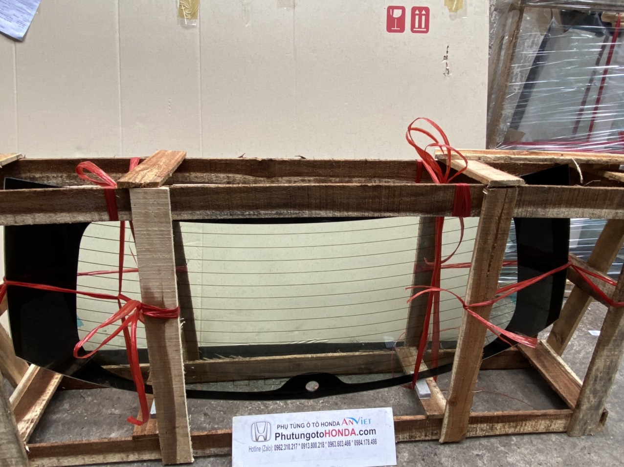 Kính hậu xe Honda CRV 2021-2024